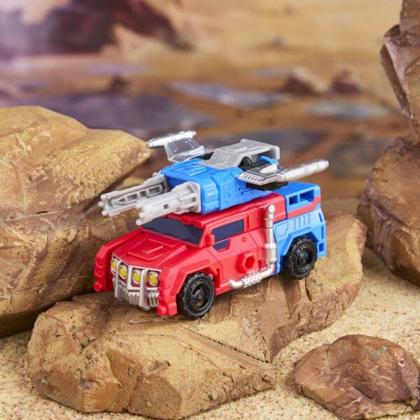 Transformers Cyberworld Armor Up Optimus Prime G1054