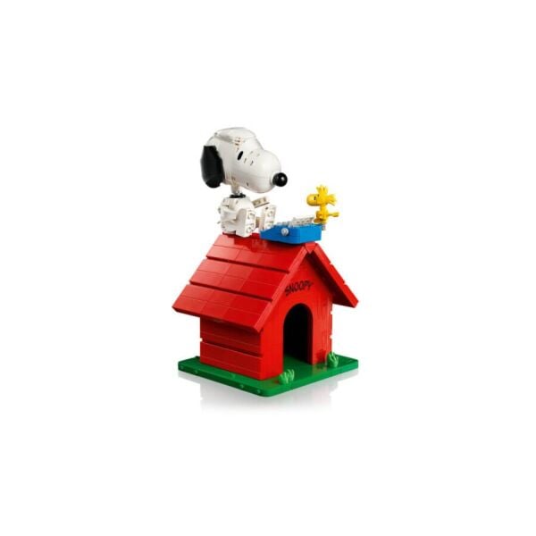 LEGO® Ideas Peanuts Snoopy'nin Köpek Kulübesi 21368