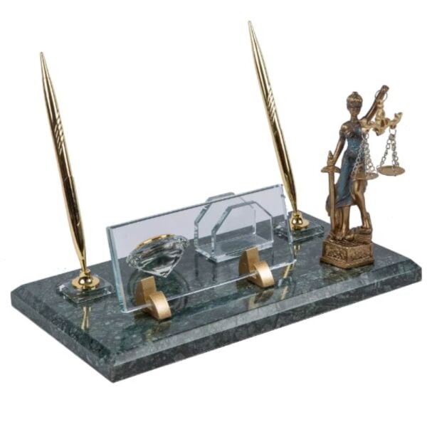 5060 Yeşil Mermer Adalet Heykelli Masa İsimliği