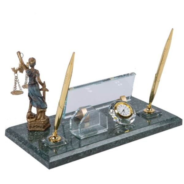 5060 Yeşil Mermer Adalet Heykelli Masa İsimliği