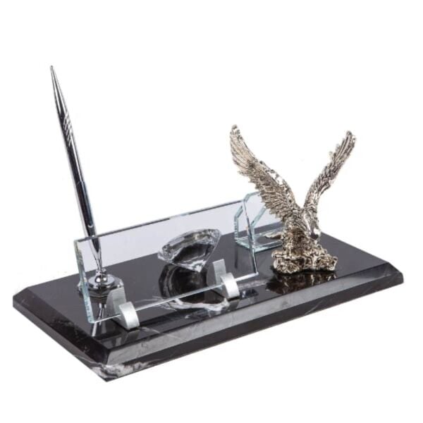 8040 Siyah Mermer Uçan Kartal Masa İsimliği