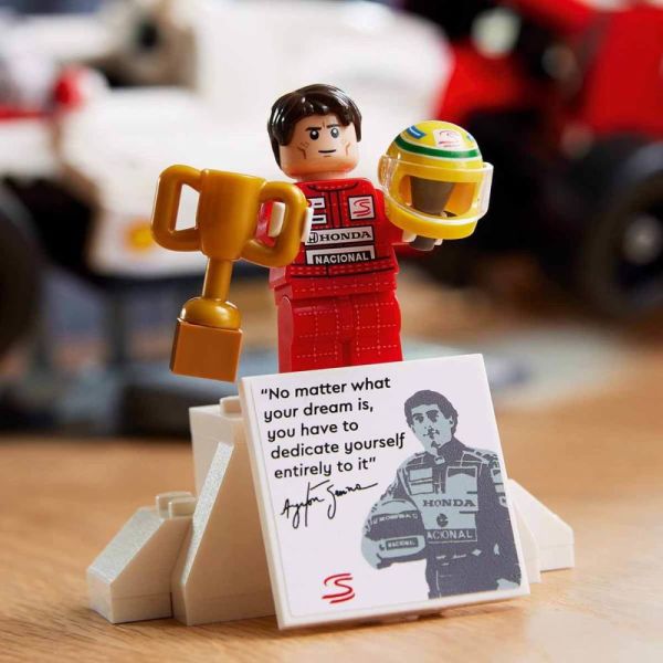 LEGO® Icons McLaren MP4/4 ve Ayrton Senna 10330