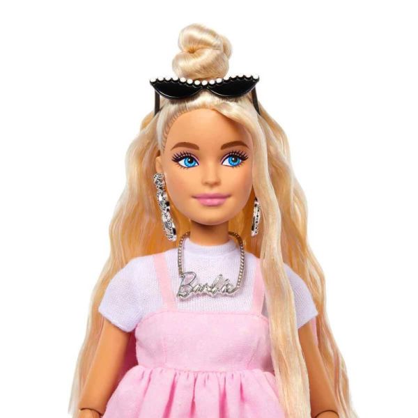 Barbie Deluxe Style Bebekler HYV27