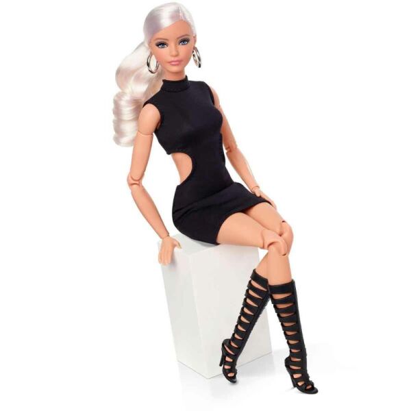 Barbie Basic Koleksiyon Bebekler Sarışın JBH71