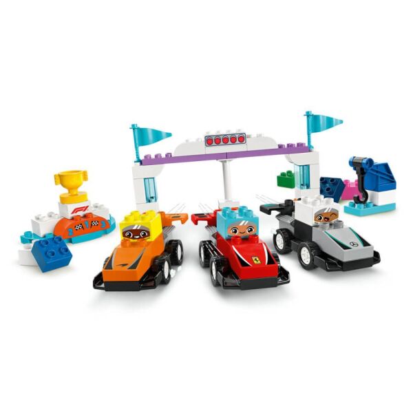 LEGO® DUPLO F1 Takımı Yarış Arabaları ve Sürücüler 10445