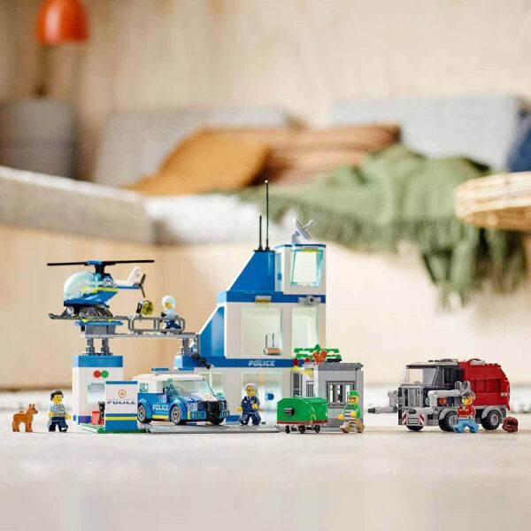 LEGO City Polis Merkezi 60316