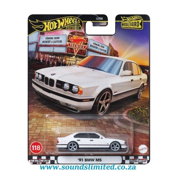 Hot Wheels Boulevard Premium Bmw M5 JBL24