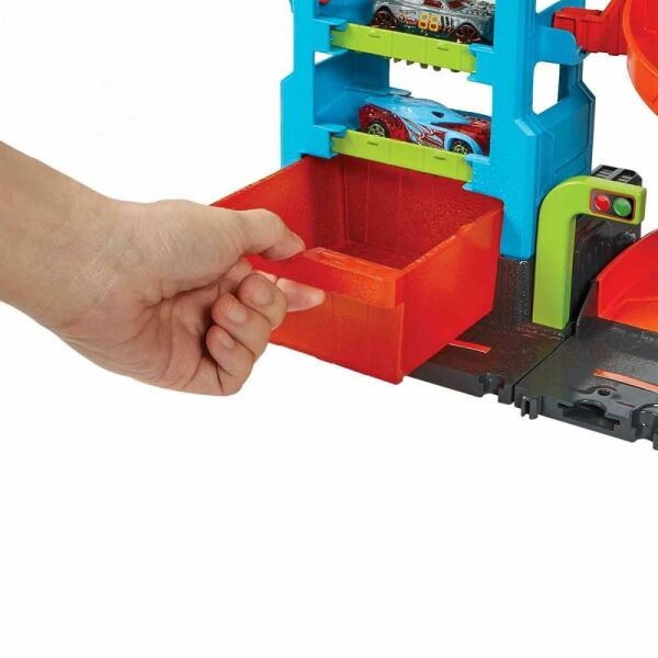 Hot Wheels Mega Araba Yıkama Kulesi HDP05