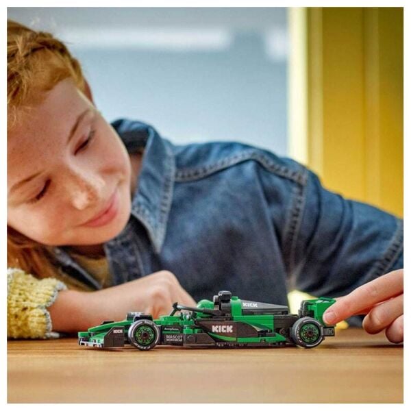 LEGO® Speed Champions KICK Sauber F1® Team C44 Yarış Arabası 77247