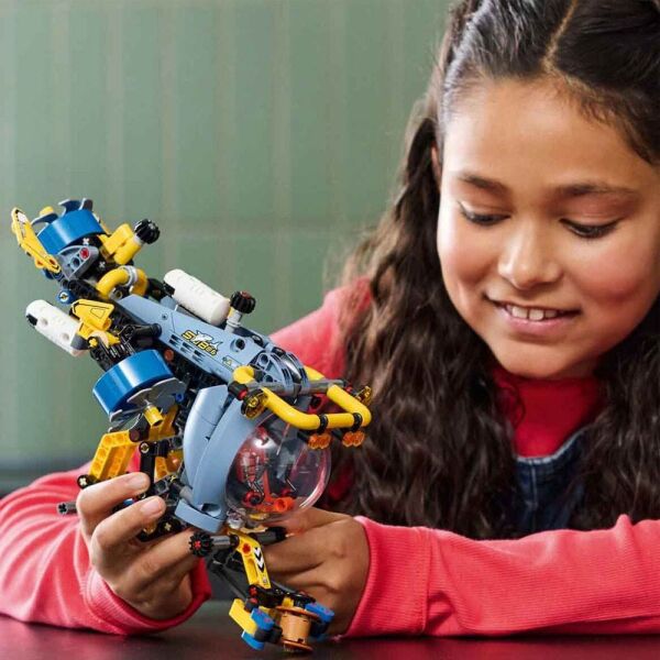 LEGO® Technic Derin Deniz Araştırma Denizaltısı 42201