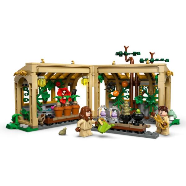 LEGO® Harry Potter Hogwarts Şatosu Bitkibilim Dersi 76445