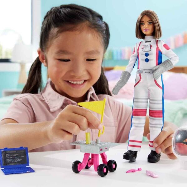Barbie 65. Yıl Astronot Bebeği HRG41